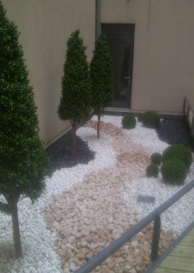 paillage-galet-rose-blanc-jardin-terrasse